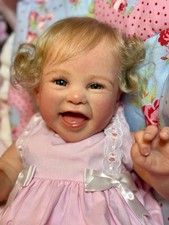 Reborn Baby lachendes Mädchen