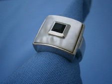 925 Sterling Silber Ring mit Perlmuttplatte und schwarzem Stein, RG 55 (17,5 mm)