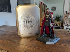 Hot Toys - MMS225 - Thor - Thor: The Dark World / Sideshow / 1:6 Scale