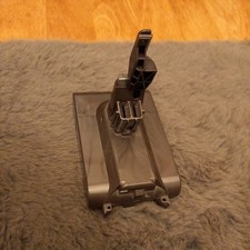 Akku Dyson 21.6v v7 ungeprüft defekt 