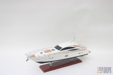 Handgefertigtes Yachtmodell