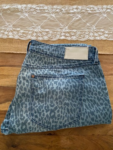 Leo print animal - print,