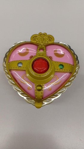 Bandai herz mond - mond, brosche