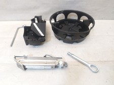 Mercedes W204 S204 Mopf Kombi Bordwerkzeug Wagenheber Abschlepphaken A2125800118