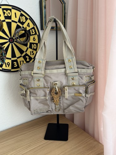 George gina lucy ggl - gina,