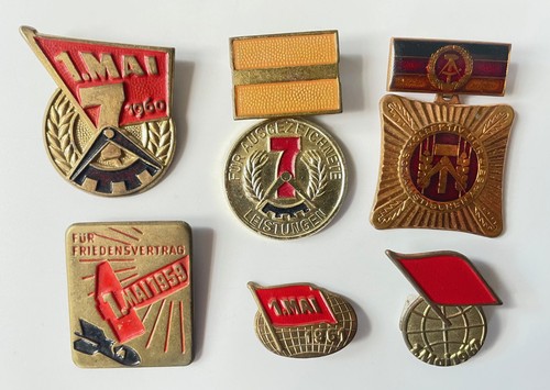 Konvolut ddr abzeichen mai - abzeichen,