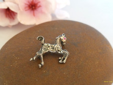 Bezaubernde ältere Brosche