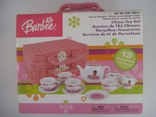Barbie HK386 Koffer Porzellan