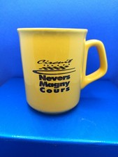 Tasse der Formel 1 Rennstrecke Magny Cours in Frankreich