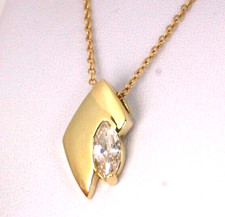 Kettenanhänger mit Zirkonia