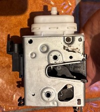 TÜRSCHLOSS LINKS VORNE Org. Audi A4 B5 8D1837015E Schloss Fahrertür