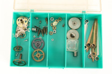 Zahnräder Zeiger Kaminuhr Wanduhr Art Deco Uhrenersatzteile Uhrmacher Konvolut