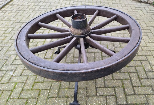 Wagenrad tisch 60 - h,