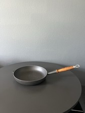 Cousances Gusseisen Pfanne 28 made in France vintage le creuset Grau Blau