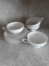 4 Teetassen mit Untertassen -