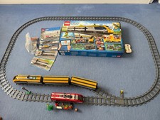 LEGO Eisenbahn 9V gelber Personenzug 60197 mit einer Weiche Rechts