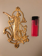 Jugendstil Zierbeschlag, feuervergoldet - "LAUTENSPIELERIN" - Frankreich um 1915