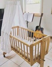 Babywiege Holz / Stubenwagen mit Himmel & Matratze – top Zustand