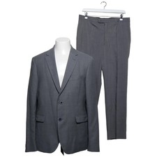 Couture Couture, Anzug