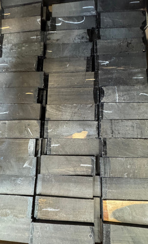 Exotisches ebenholz reste - -,