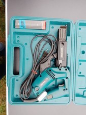 Magazinschrauber Makita 6834 mit 10 Reserve-Langbits und ca. 7000 Schrauben