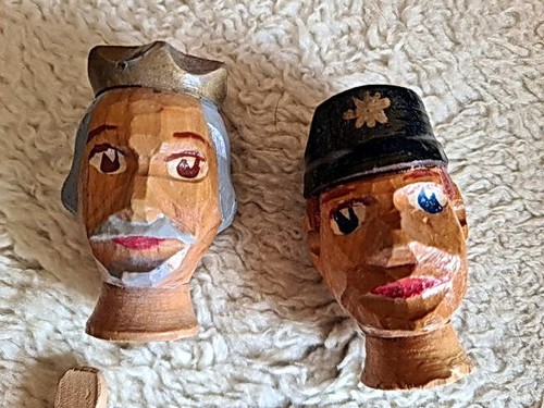 Alte geschnitzte handpuppen - alte,