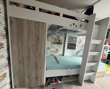 Begabino Hochbett mit 2 Liegeflächen, Kleiderschrank 2-türig Und Regalen