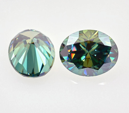 Ovaler grüner diamant - kt,