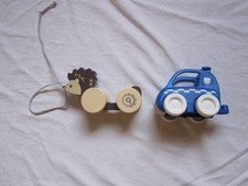 Babyspielzeug aus Holz Brio Schiebe-Auto, Nachziehtier-Igel