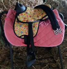 HKM Sattel Set FLOWERS inkl. Zubehör für Shetty Holzpferd Plüschpferd Stehpferd