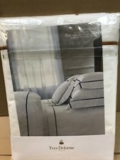 YVES DELORME | Athena Karamell