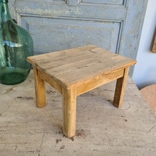 C3200 Schöner, alter Hocker ~