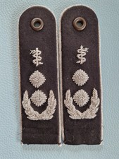 Schulterklappen