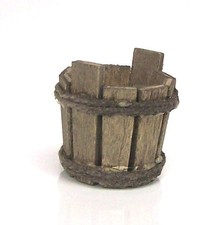 Miniatur Holztrog 3 cm Holzbottich Holzkübel. Weihnachtskrippe.