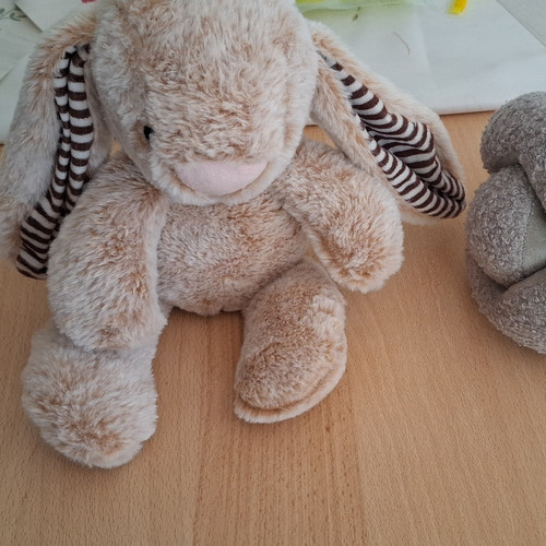 Beiges kaninchen stoff - beiges,