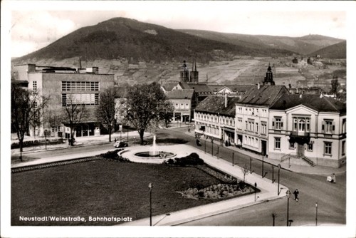 Neustadt der - an,