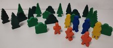Kleine Holzfiguren, Bäume und Menschen, Montessori