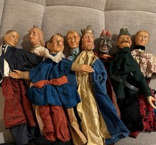 Kasperpuppen mit Holzkopf