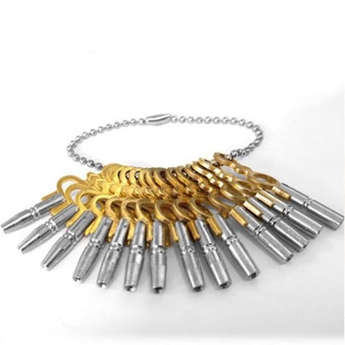 Taschenuhr aufziehen - taschenuhr,