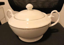 Karaca Porzellan Suppenterrine