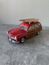 Motor Sity Classics Modellauto  1:18 Ford Woody Wagon 1949
