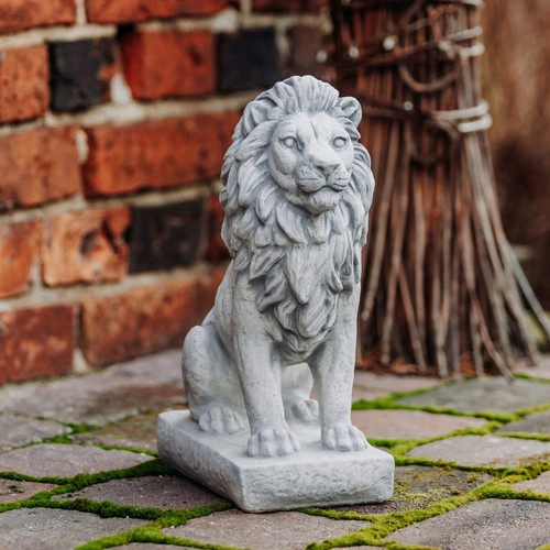Sitzender löwe steinfigur - löwe,
