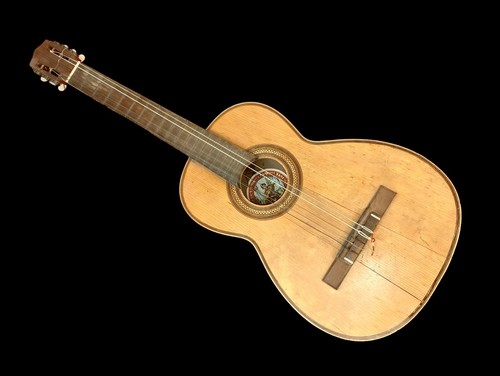 Alte spanische gitarre - alte, gitarre.