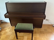 Hellas Klavier, sehr guter Zustand, 88 Tasten dunkelbraun