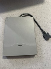 Toshiba FDD Attachment Case PA-2611U externes Floppy-Gehäuse – top Zustand