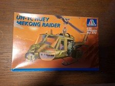 Italeri 1:35 373 UH-1C Huey