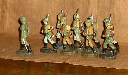 Soldaten gewehr über mit - über, (mit