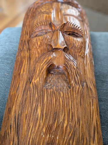 Geschnitzte holzfigur bauer - holzfigur,