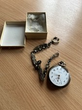 Alte Taschenuhr mit schöner Kette