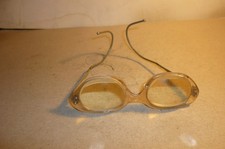 Alte kleine Brille - starke Gläser und mit Gespinstbügeln !!!